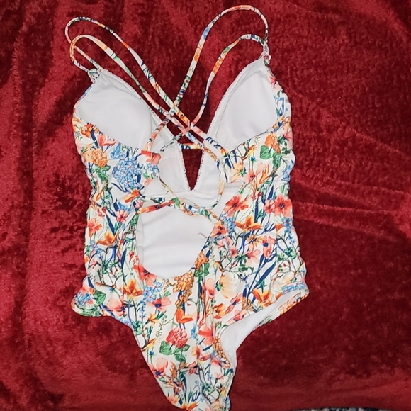 Lucky brand one PC swimsuit size medium - Picture 2 of 2